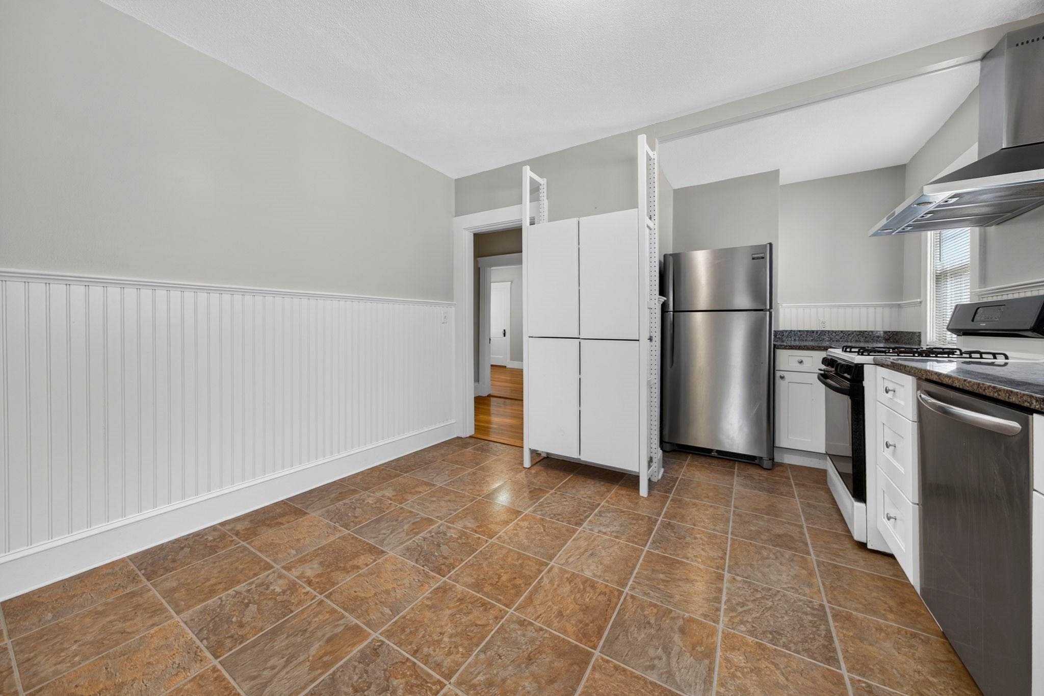 156 West Adams St #2, Somerville, MA Photo #3