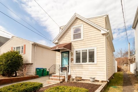 Photo of 44 Paris St, Medford, MA 02155 (MLS # 73497944)