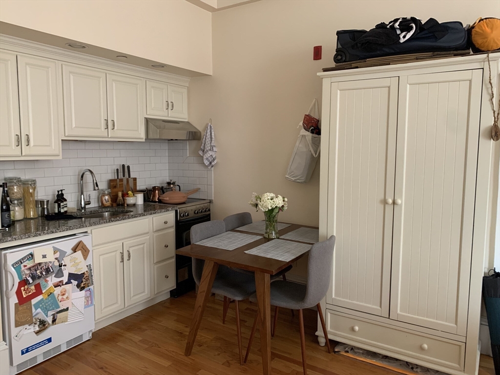 105 Pinckney St 2