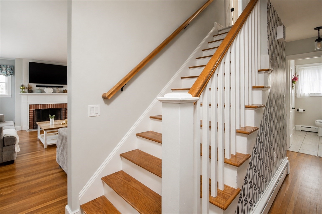 91 North St, Mattapoisett, MA Photo #16