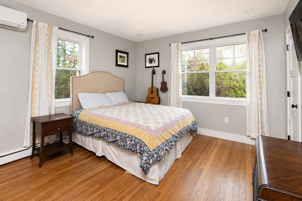 91 North St, Mattapoisett, MA Photo #18