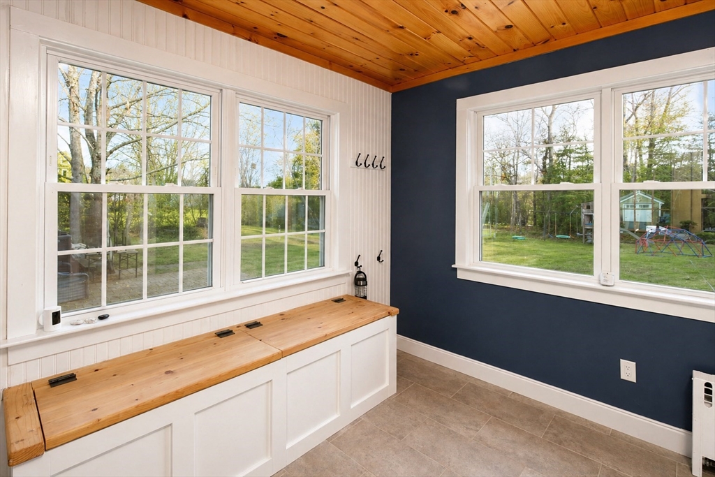 91 North St, Mattapoisett, MA Photo #10