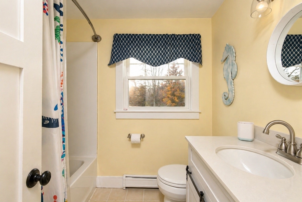 91 North St, Mattapoisett, MA Photo #25