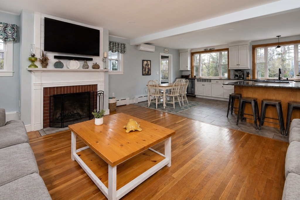 91 North St, Mattapoisett, MA Photo #7