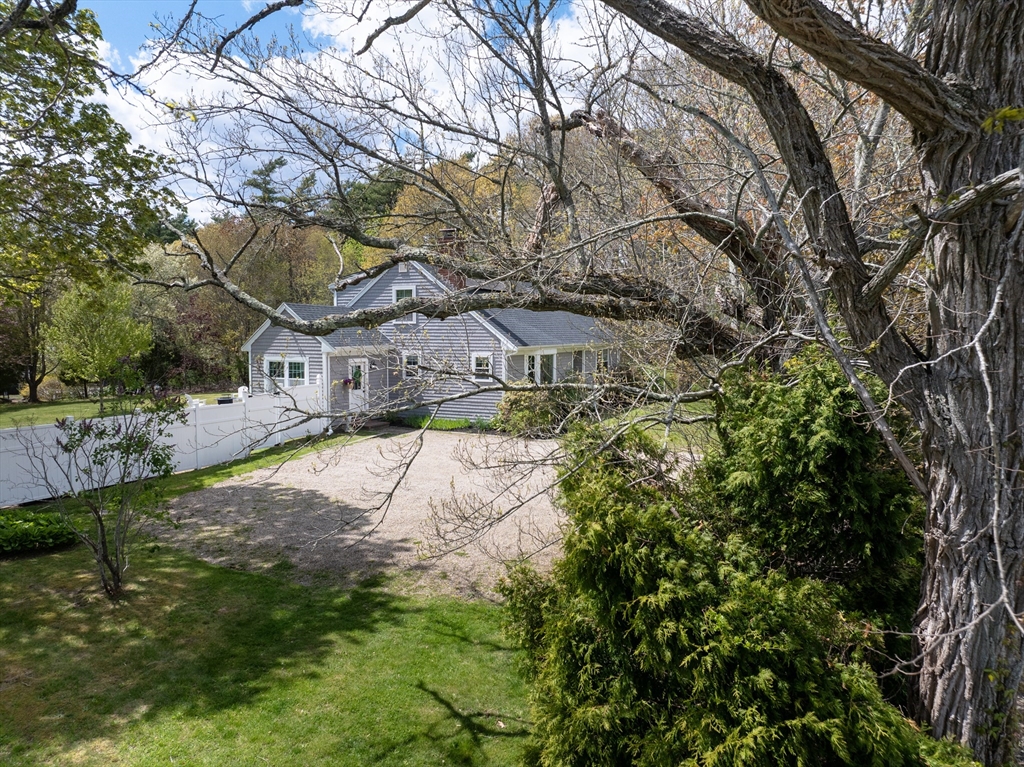 91 North St, Mattapoisett, MA Photo #30