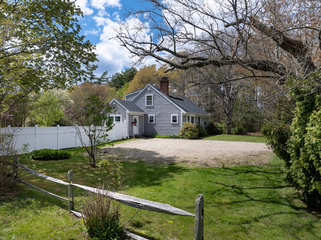 91 North St, Mattapoisett, MA Photo #5