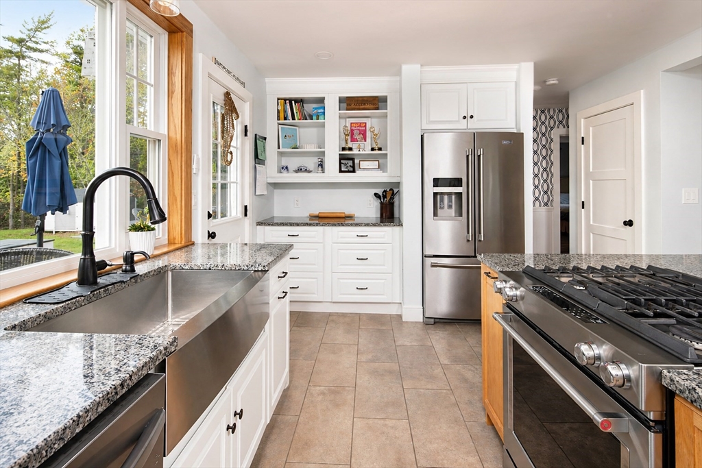 91 North St, Mattapoisett, MA Photo #12