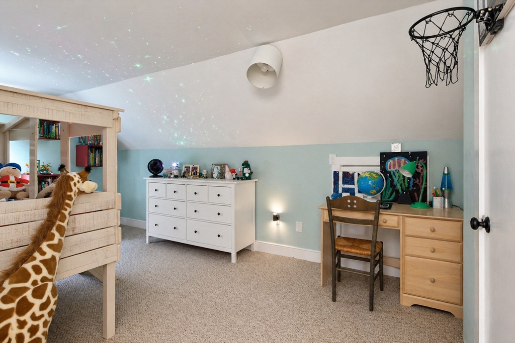 91 North St, Mattapoisett, MA Photo #24