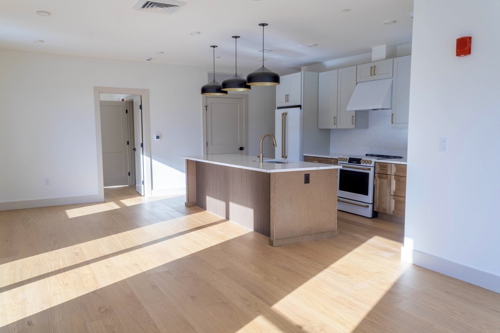 1025 Massachusetts Avenue 214