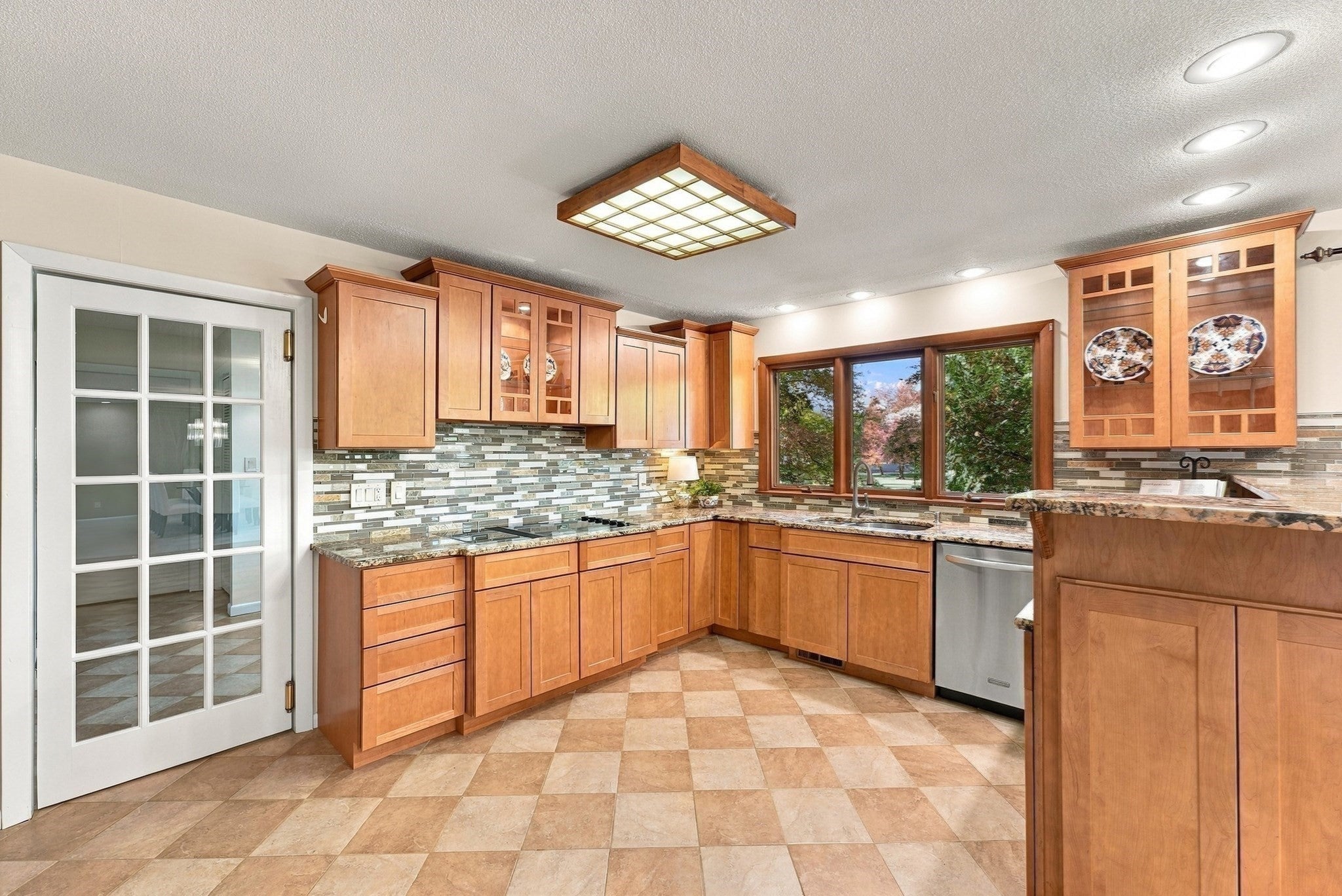 692 Wolf Swamp Rd, Longmeadow, MA, 692 Wolf Swamp Rd, Longmeadow, MA Photo #13