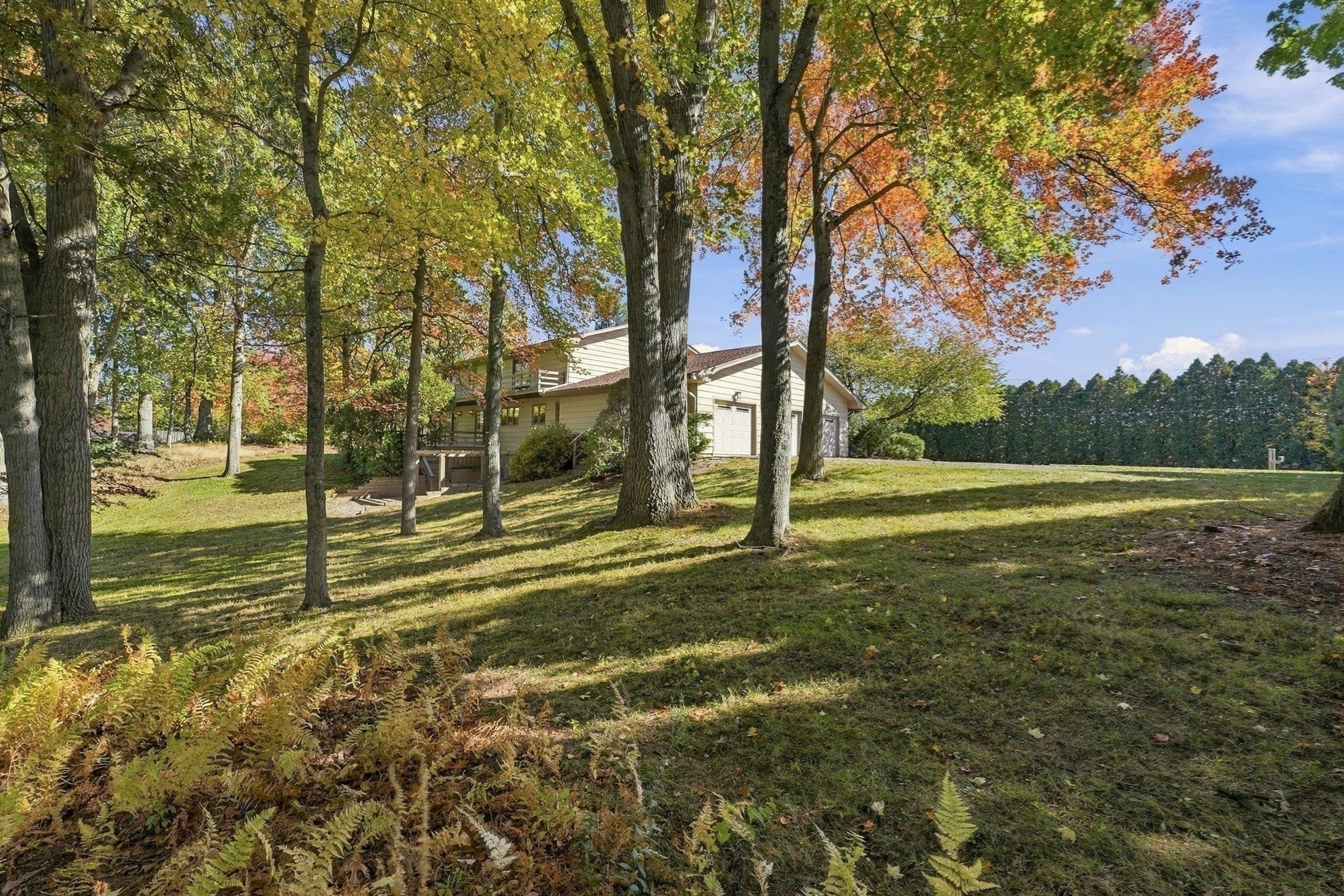 692 Wolf Swamp Rd, Longmeadow, MA, 692 Wolf Swamp Rd, Longmeadow, MA Photo #39