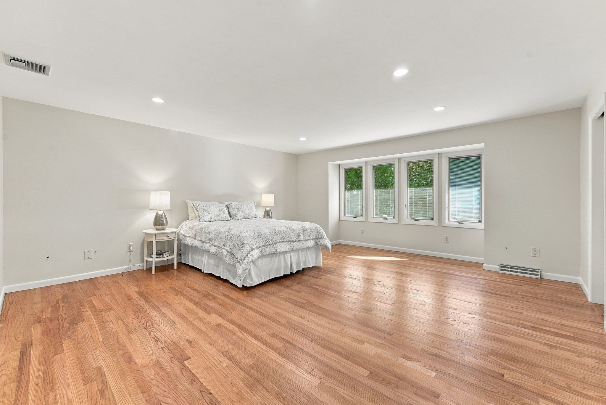 692 Wolf Swamp Rd, Longmeadow, MA, 692 Wolf Swamp Rd, Longmeadow, MA Photo #22