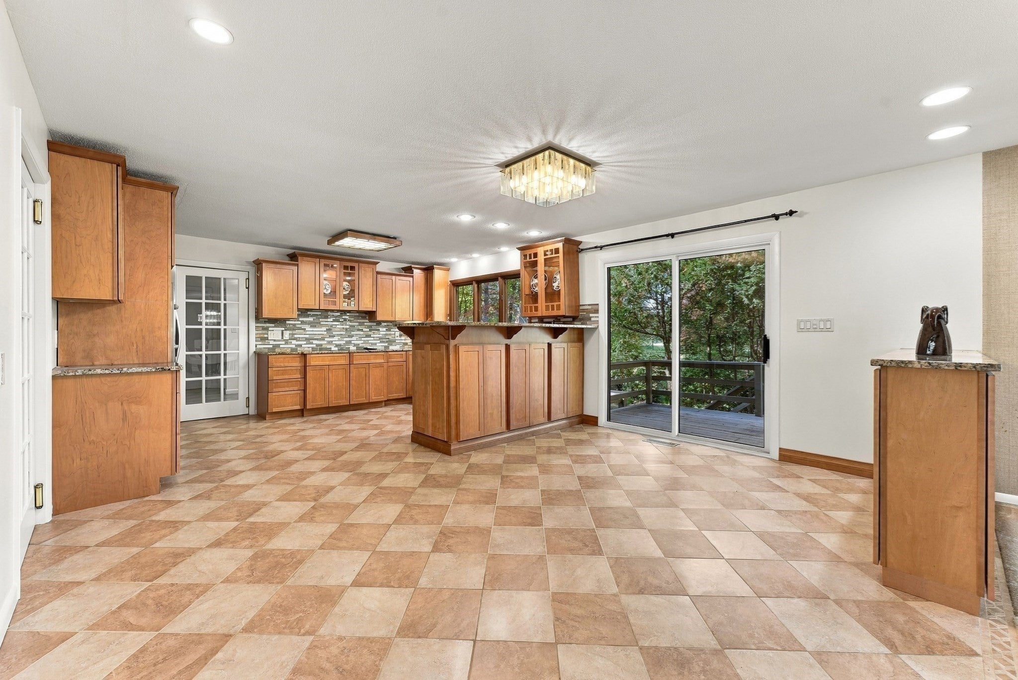 692 Wolf Swamp Rd, Longmeadow, MA, 692 Wolf Swamp Rd, Longmeadow, MA Photo #11