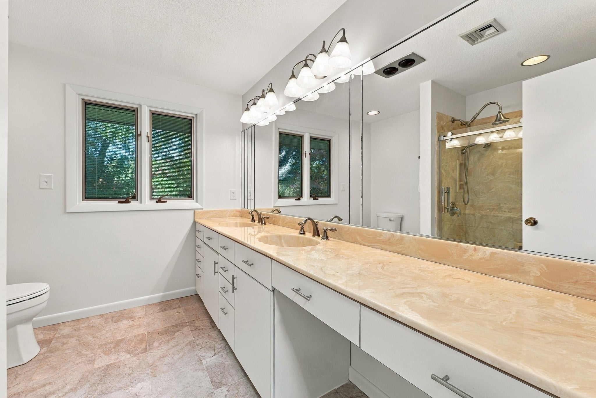 692 Wolf Swamp Rd, Longmeadow, MA, 692 Wolf Swamp Rd, Longmeadow, MA Photo #28