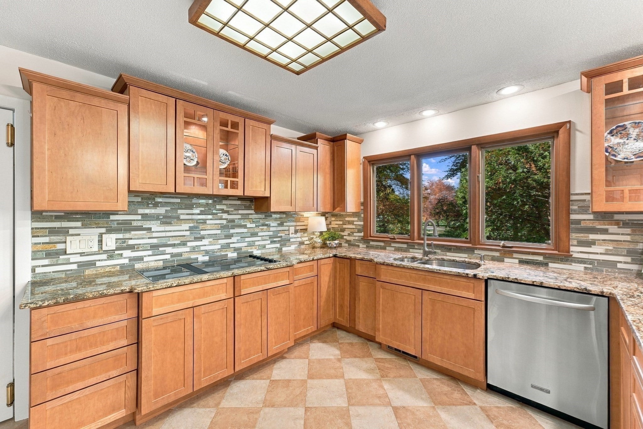 692 Wolf Swamp Rd, Longmeadow, MA, 692 Wolf Swamp Rd, Longmeadow, MA Photo #14