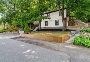 9 Walden Pond Ave