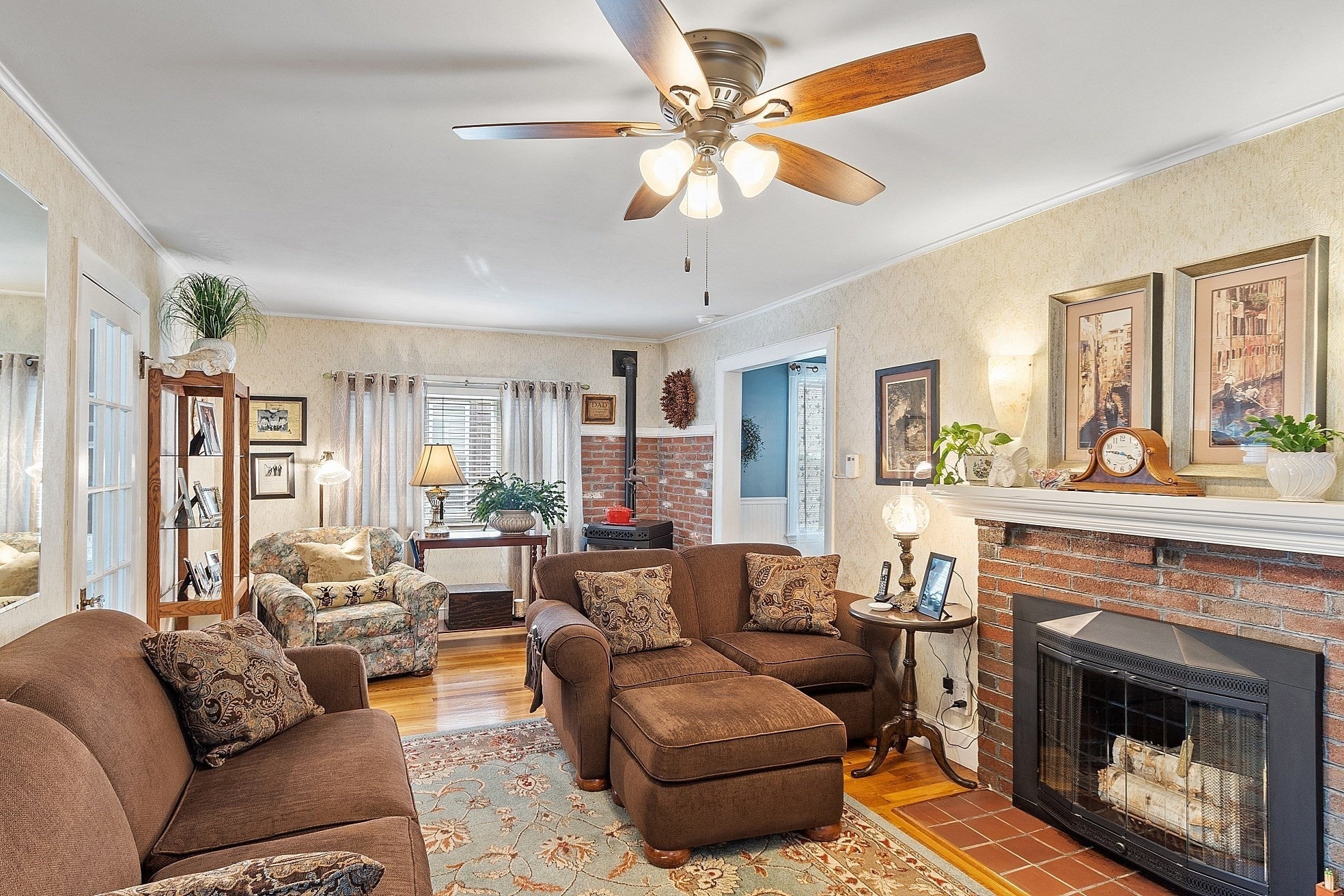 22 Lancaster Ave