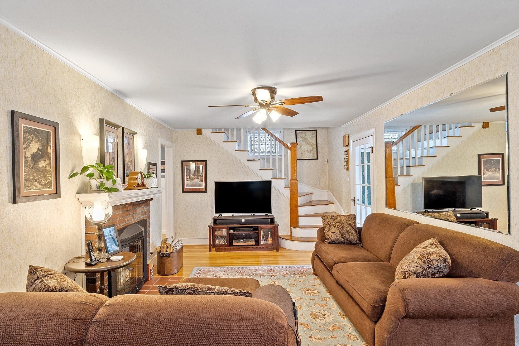 22 Lancaster Ave