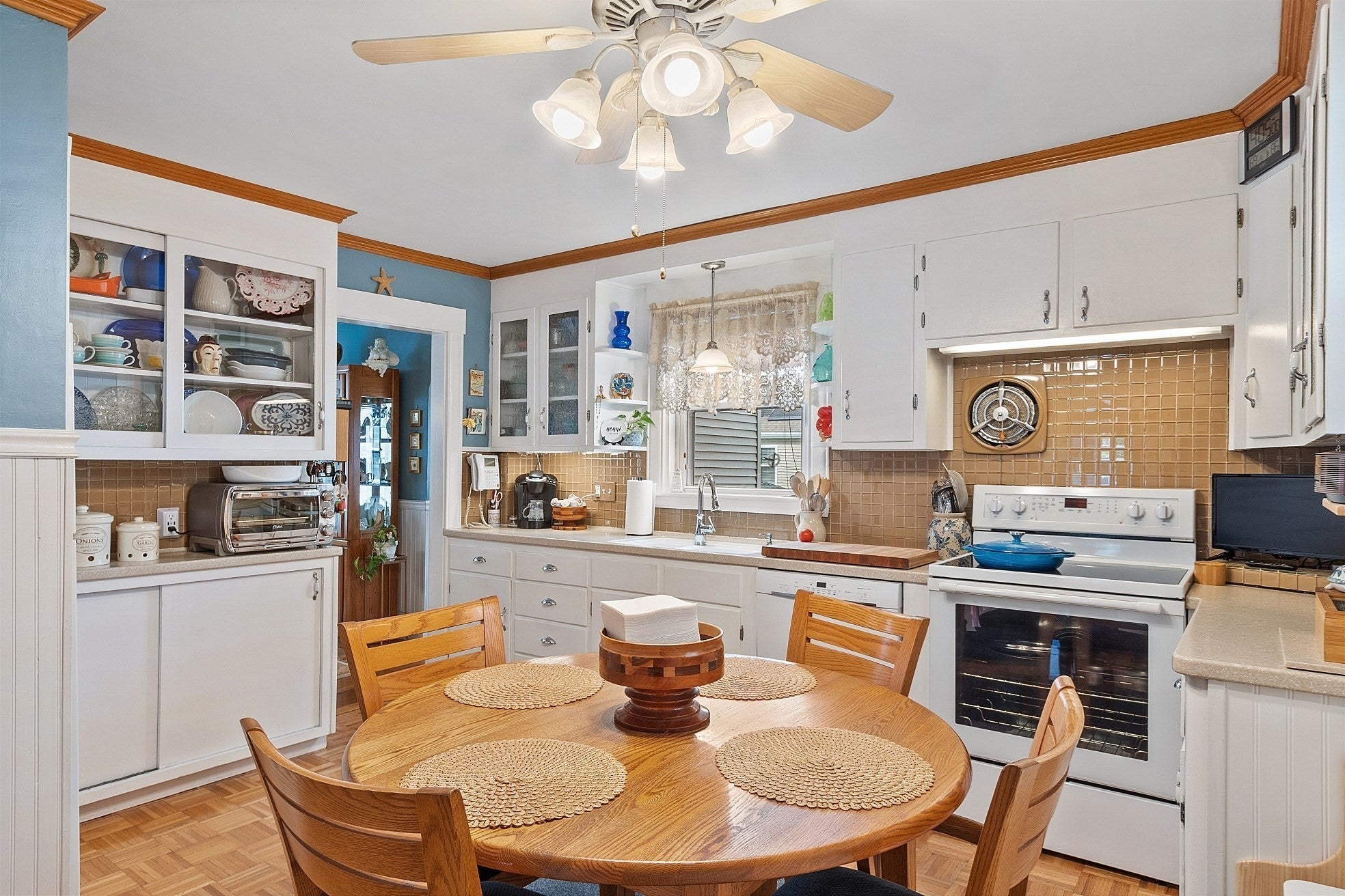 22 Lancaster Ave, Revere, MA Photo #13