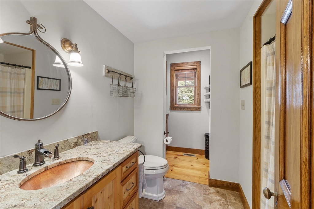 2 Knox Ave, Groveland, MA Photo #20