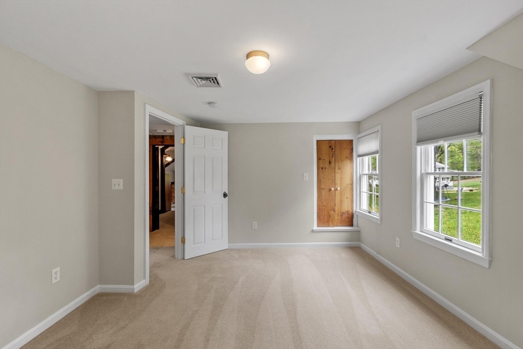 2 Knox Ave, Groveland, MA Photo #37