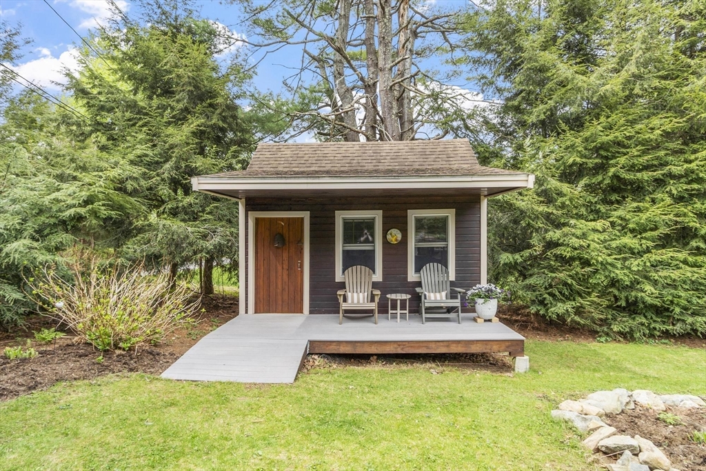 2 Knox Ave, Groveland, MA Photo #41