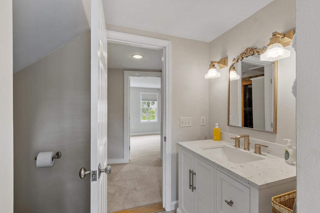 2 Knox Ave, Groveland, MA Photo #34
