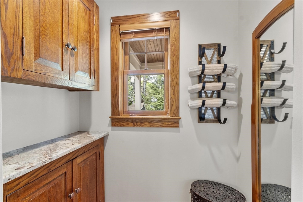 2 Knox Ave, Groveland, MA Photo #22