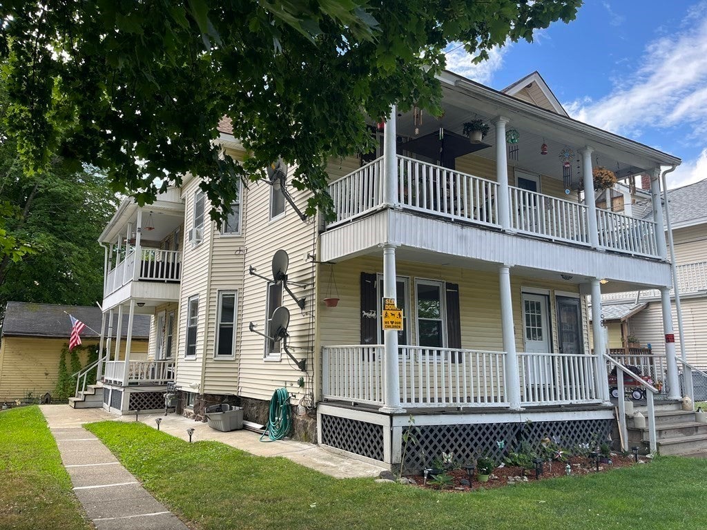 Photo of 108-110 Conway St, Greenfield, MA