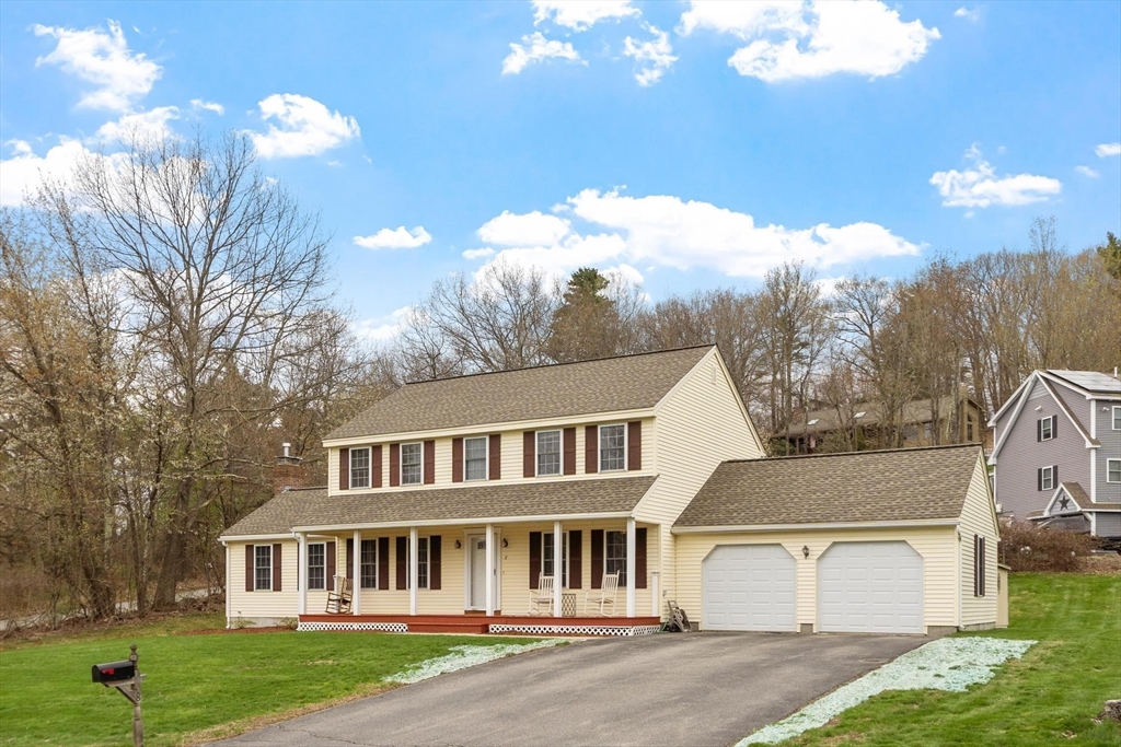 8 Biscuit Hill Dr