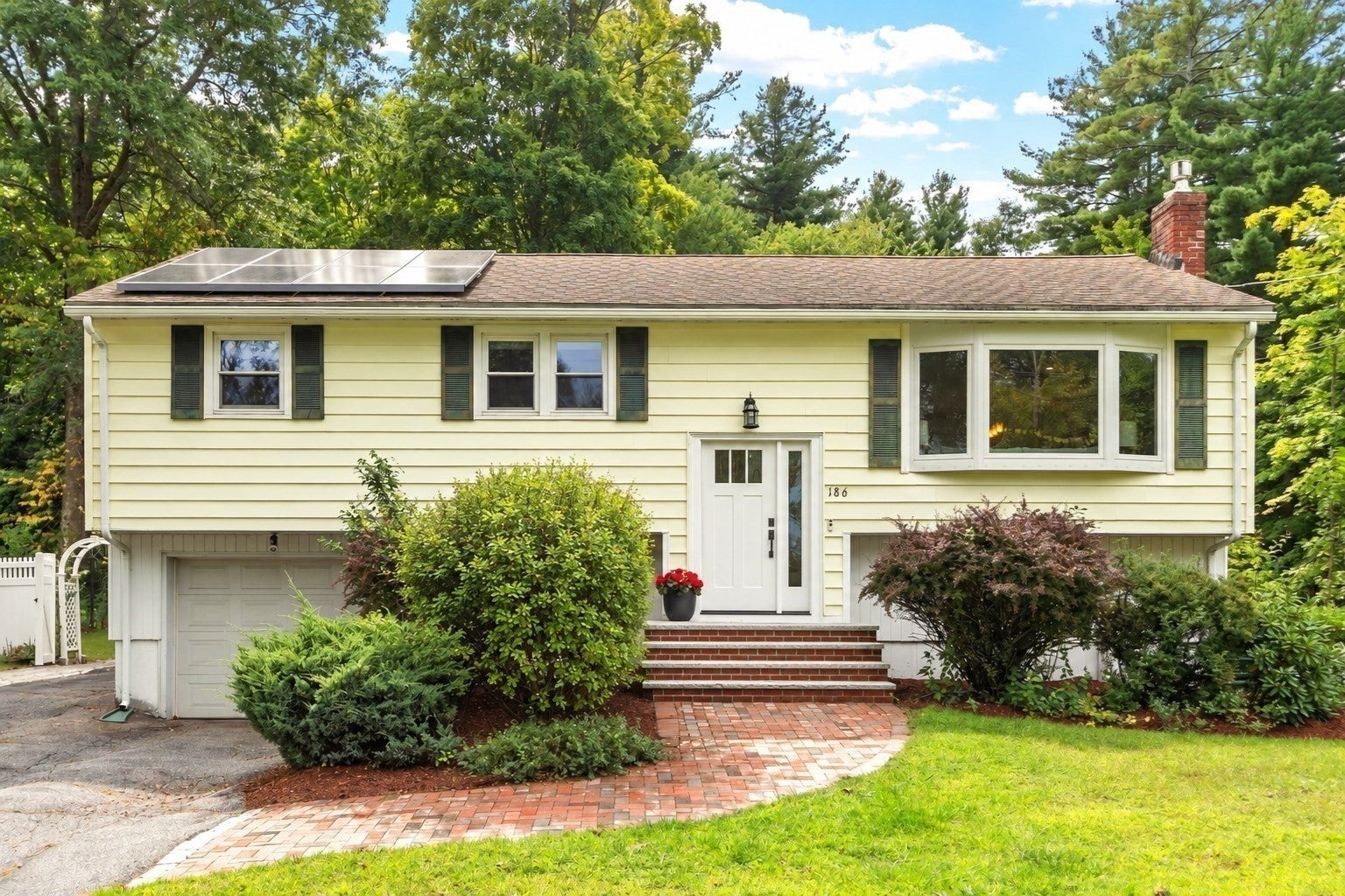 186 High St, Chelmsford, MA, 186 High St, Chelmsford, MA Photo #2