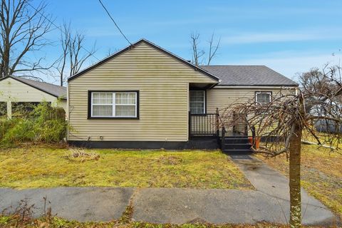 Photo of 11 Cheyenne Rd, Springfield, MA 01109 (MLS # 73463269)