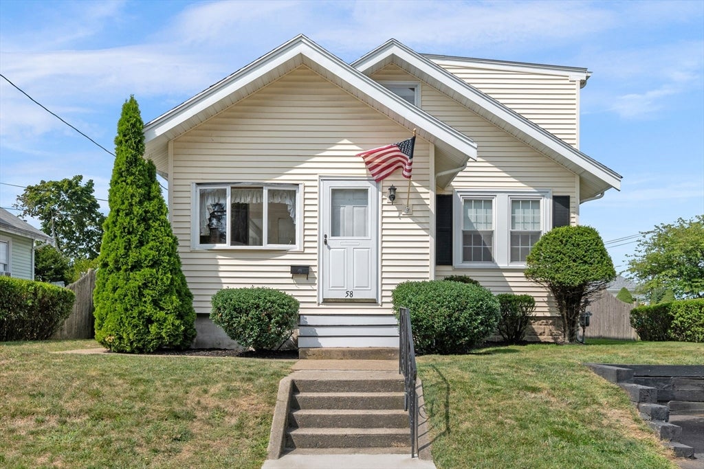 Photo of 58 Sohier Rd, Beverly, MA