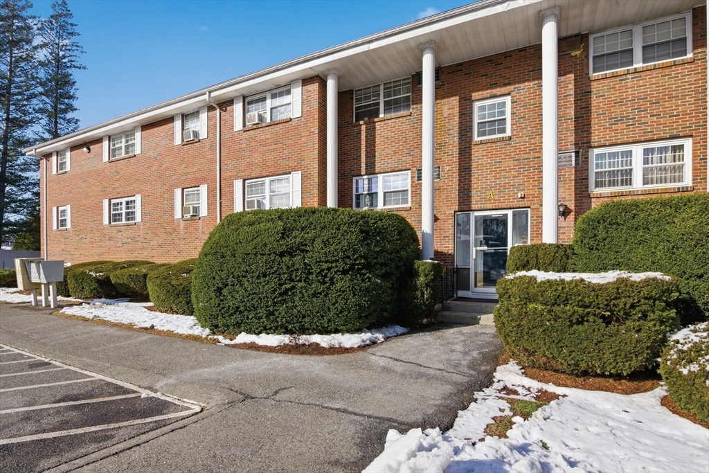 39 Pleasant Street 7