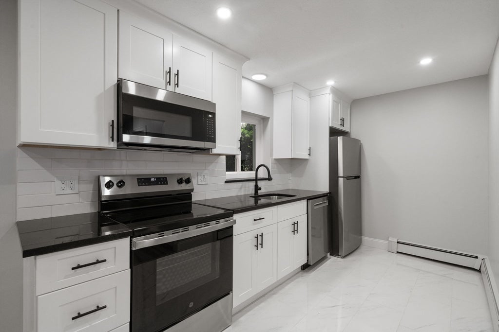 Photo of 89 Walnut St, Newton, MA