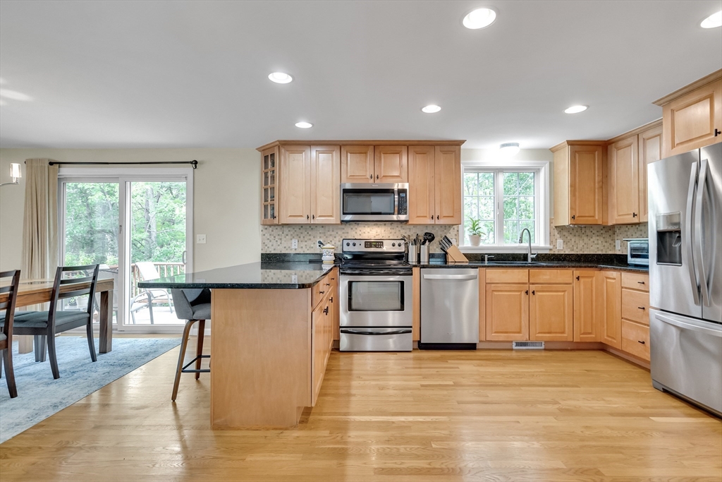 6 Sequoia Dr