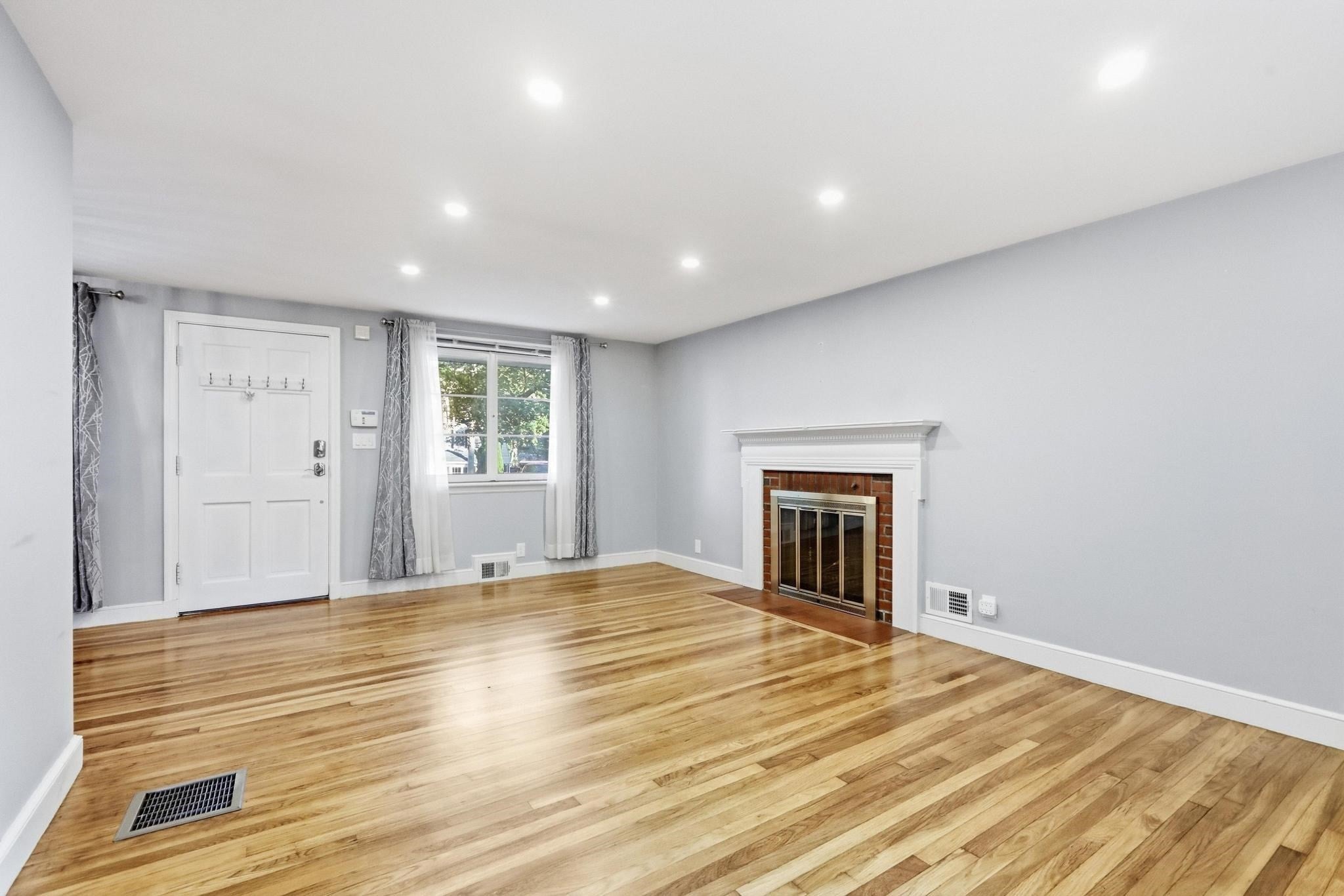 35 Crooker Drive, Lynn, MA, 35 Crooker Drive, Lynn, MA Photo #10