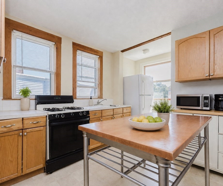 75 Easton ST #3, Boston, MA, 75 Easton ST #3, Boston, MA Photo #4
