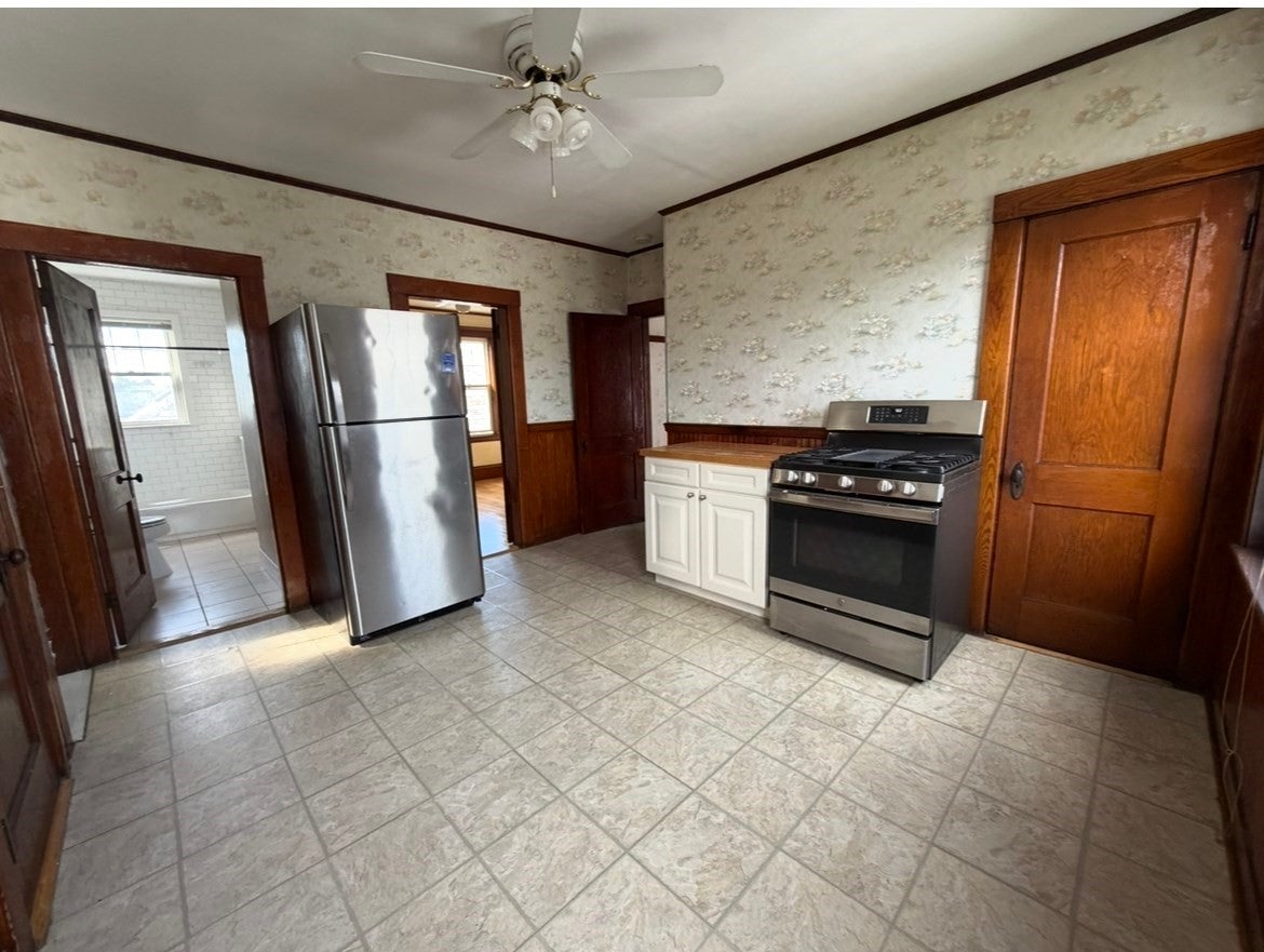 10 Ethel Ave 2nd Floor, Peabody, MA, 10 Ethel Ave 2nd Floor, Peabody, MA Photo #4