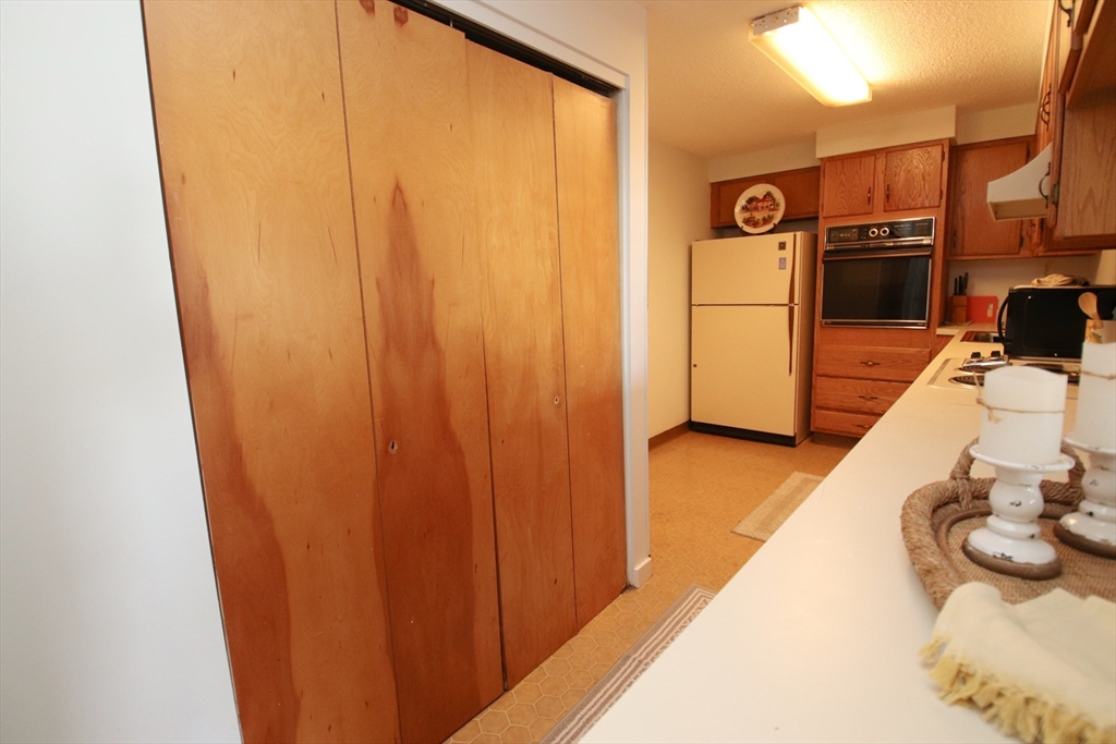 Lynn, Massachusetts 01902, United States, 2 Bedrooms Bedrooms, ,2 BathroomsBathrooms,Residential,Active,234629