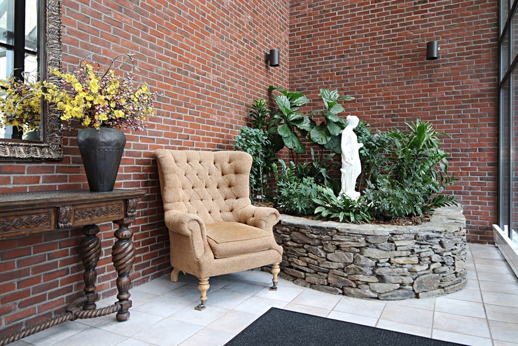 Lynn, Massachusetts 01902, United States, 2 Bedrooms Bedrooms, ,2 BathroomsBathrooms,Residential,Active,234629