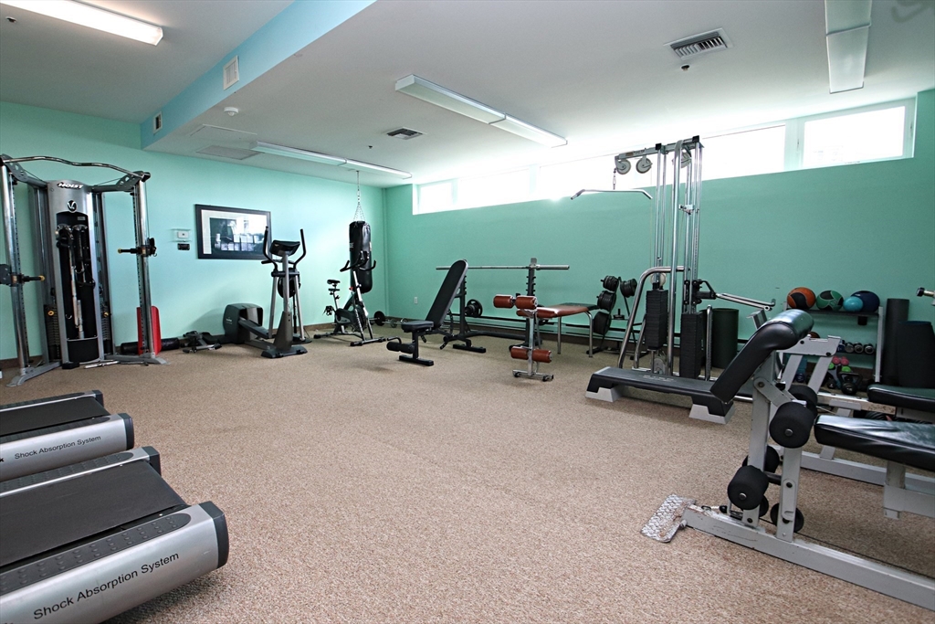 Lynn, Massachusetts 01902, United States, 2 Bedrooms Bedrooms, ,2 BathroomsBathrooms,Residential,Active,234629