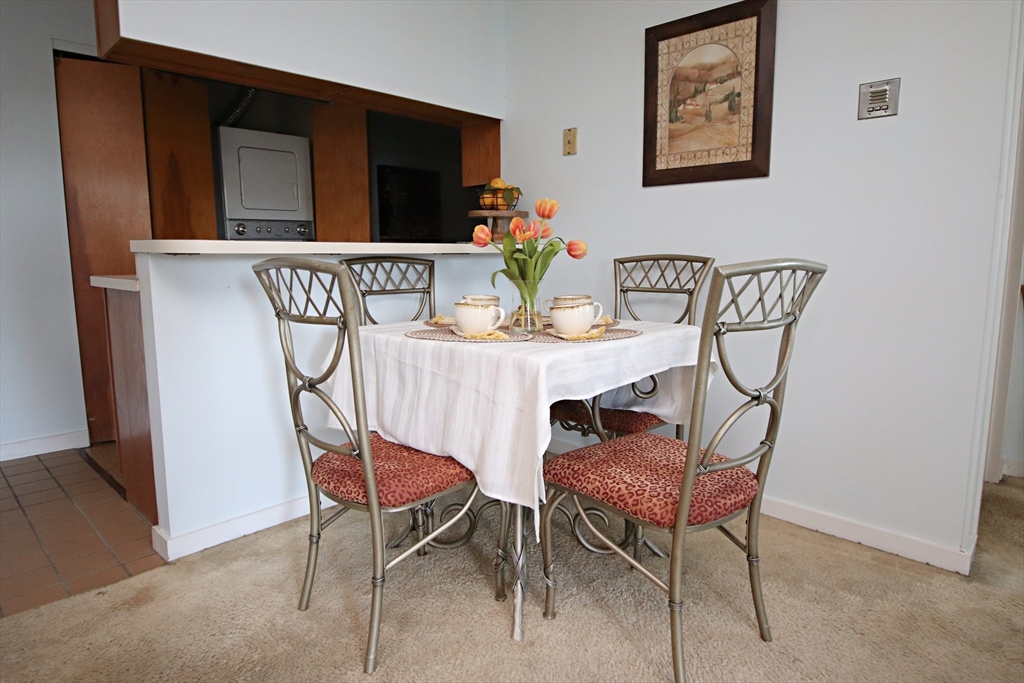 Lynn, Massachusetts 01902, United States, 2 Bedrooms Bedrooms, ,2 BathroomsBathrooms,Residential,Active,234629