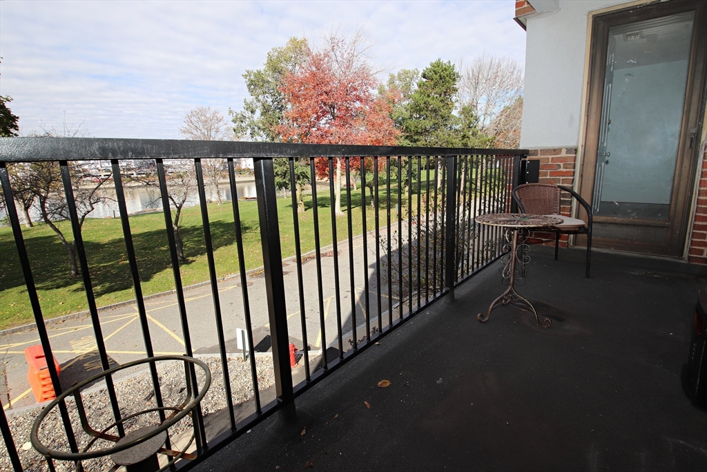 Lynn, Massachusetts 01902, United States, 2 Bedrooms Bedrooms, ,2 BathroomsBathrooms,Residential,Active,234629