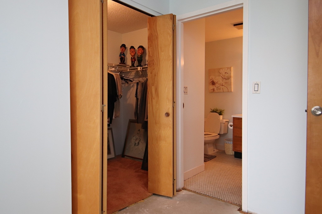 Lynn, Massachusetts 01902, United States, 2 Bedrooms Bedrooms, ,2 BathroomsBathrooms,Residential,Active,234629