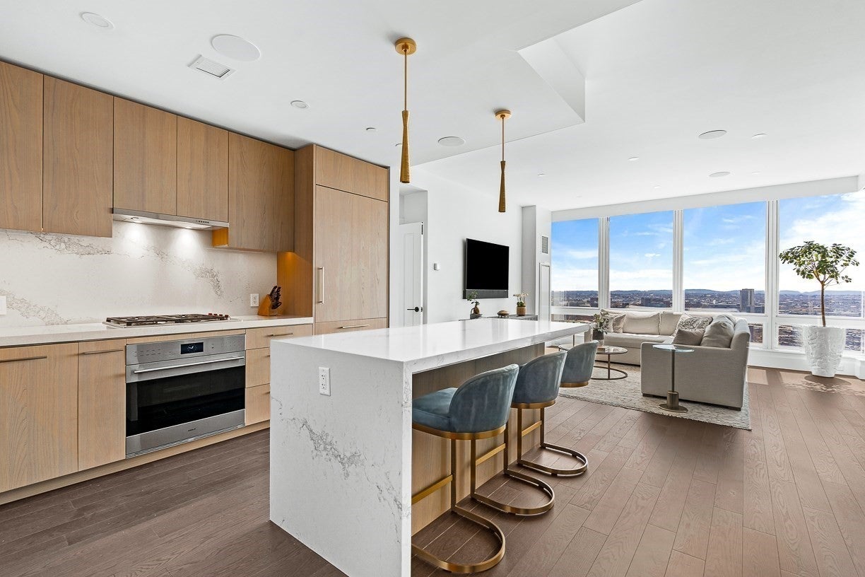 430 Stuart St 23J