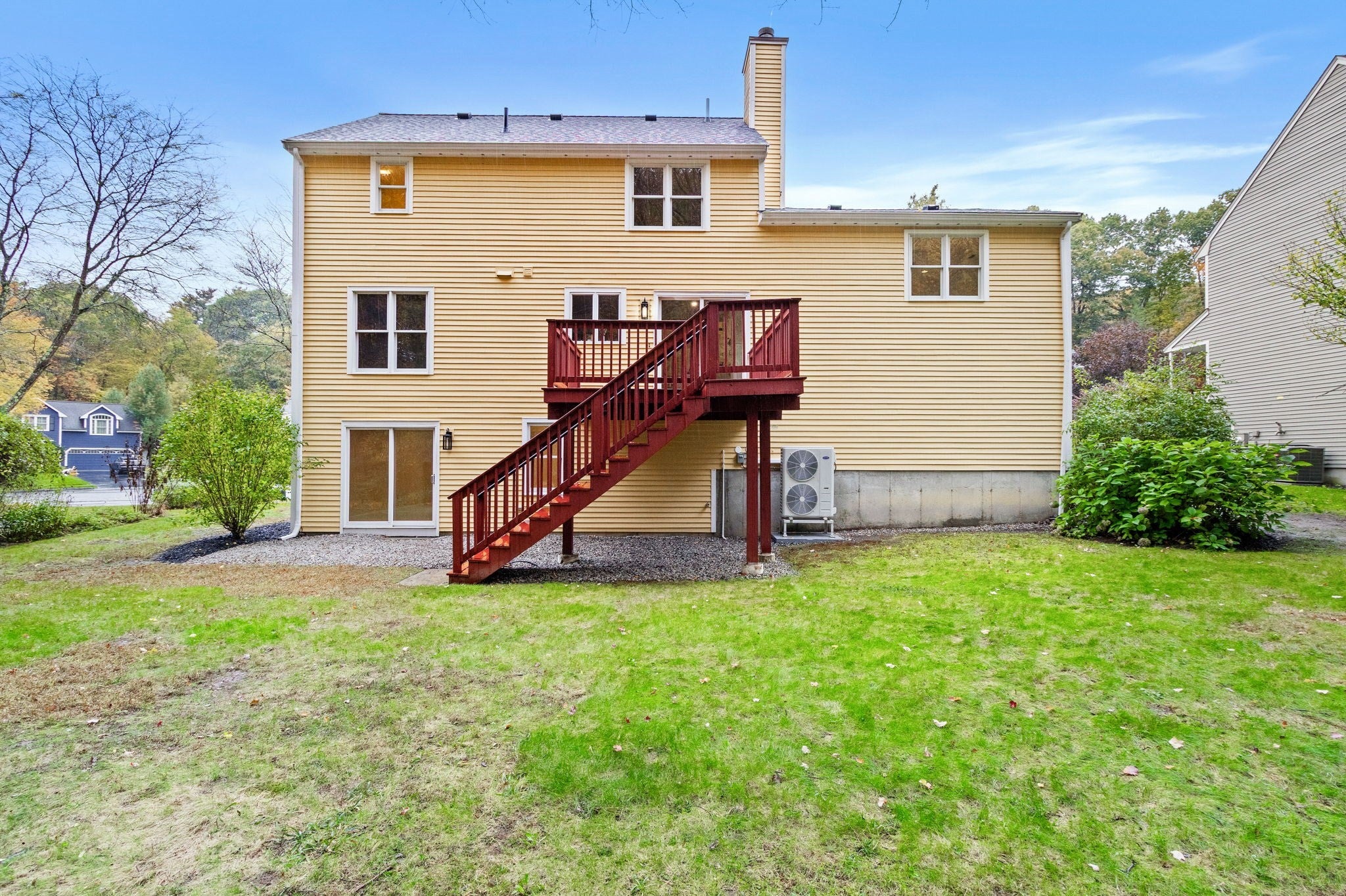 15 Quail Hollow Dr