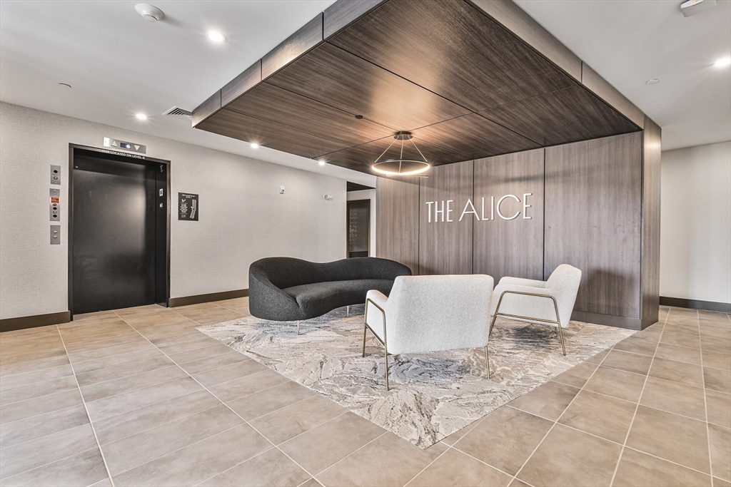 203 Lowell St 320