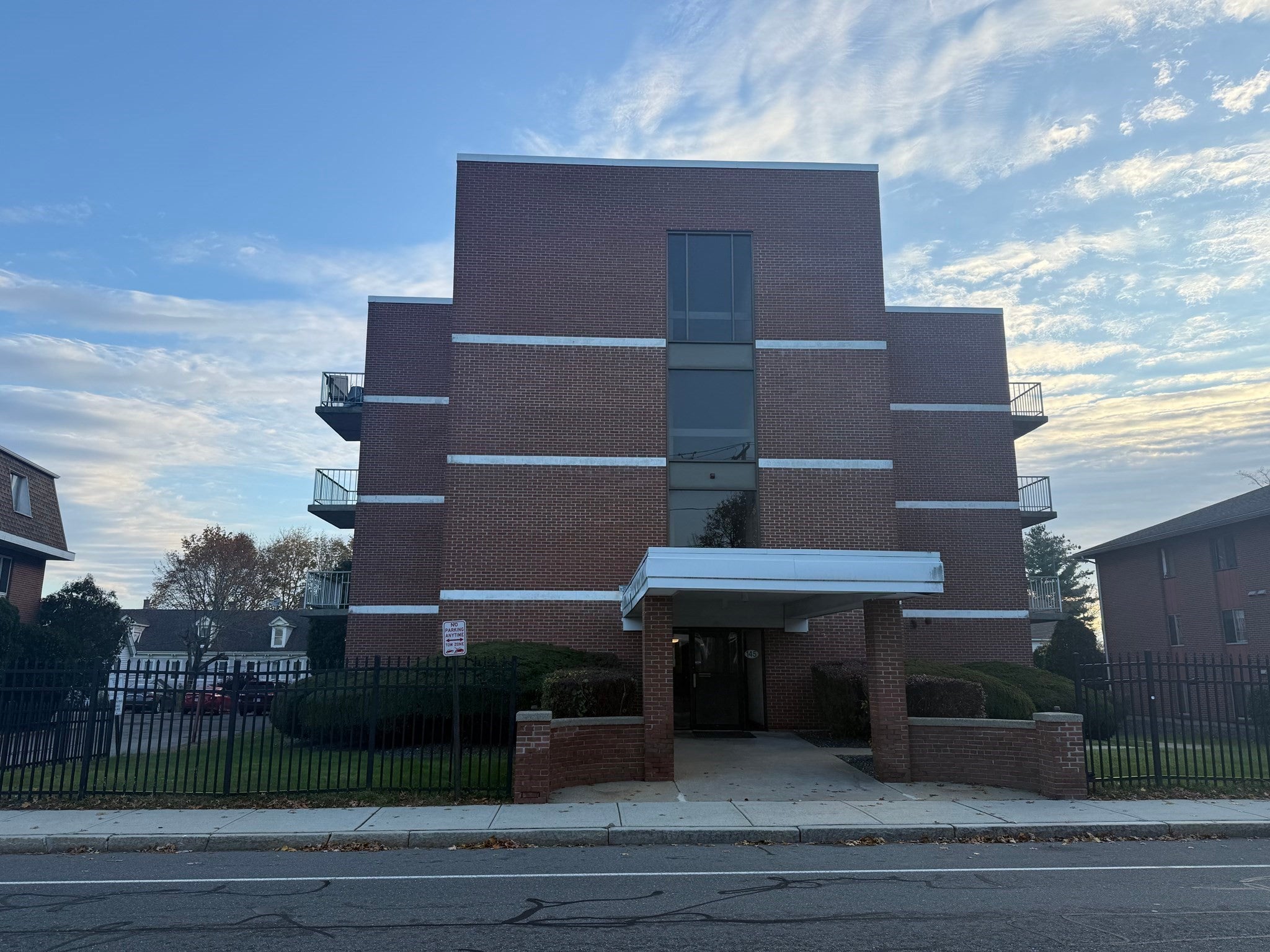 145 Pleasant St