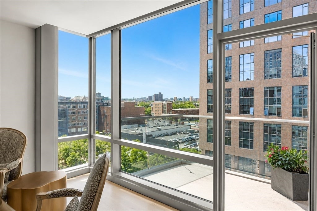 32 Traveler St #701